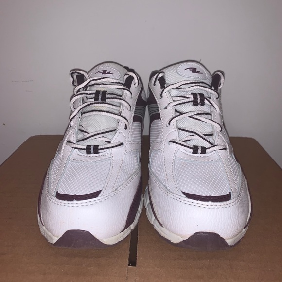 Athletic Works Shoes - Picture 2 of 5